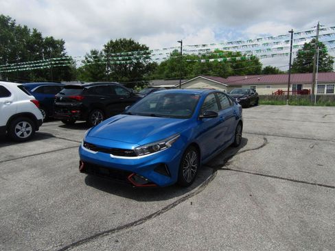Used 2022 Kia Forte GT-Line w/ GT-Line Premium Package FWD image 3