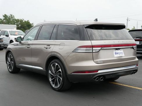 Used 2021 Lincoln Aviator Reserve w/ Equipment Group 202A AWD/4WD image 3