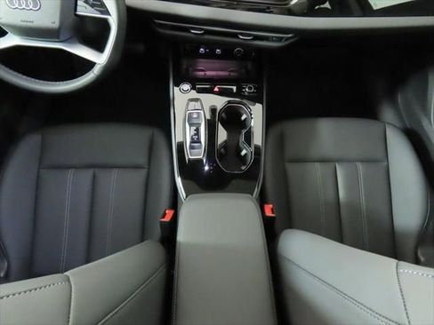 Used 2025 Audi A5 2.0T Premium image 17