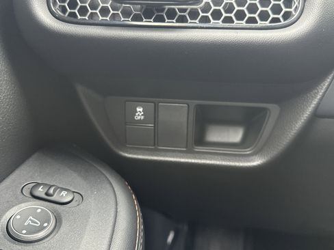 Certified 2024 Honda HR-V Sport image 28