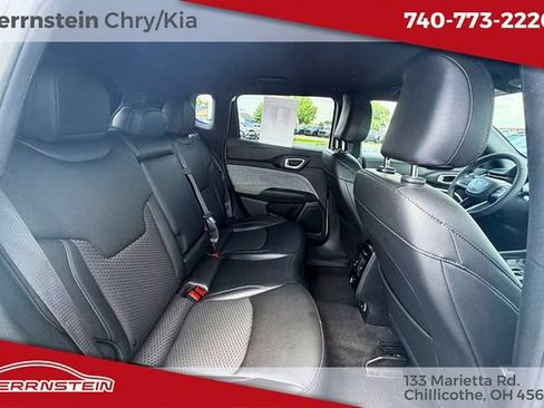 Used 2024 Jeep Compass Latitude AWD/4WD image 26
