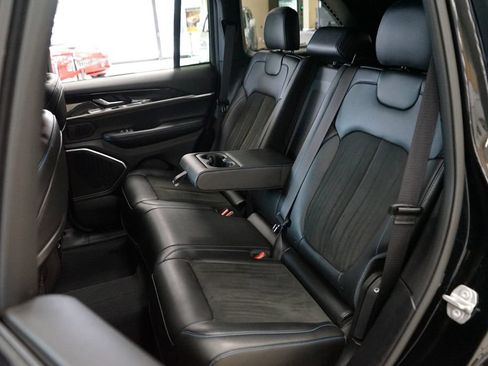 Used 2023 Jeep Grand Cherokee Trailhawk AWD/4WD image 53