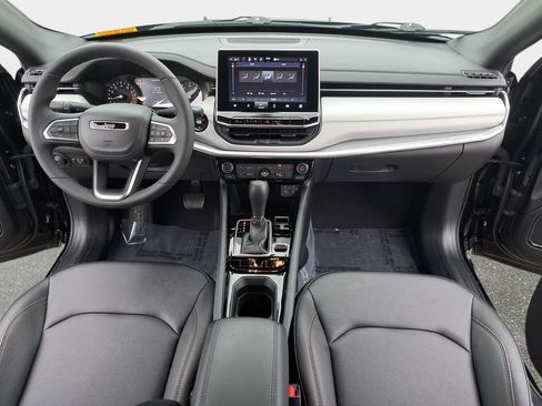 Certified 2024 Jeep Compass Limited AWD/4WD image 2
