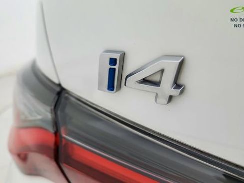 Used 2023 BMW i4 eDrive35 RWD image 17