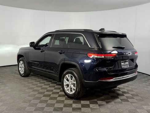 Used 2023 Jeep Grand Cherokee Limited RWD image 10