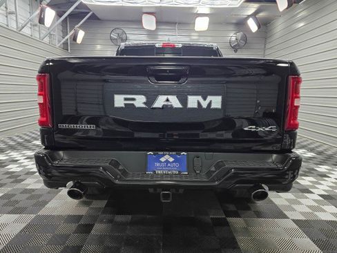 Used 2025 RAM 1500 Big Horn AWD/4WD image 6