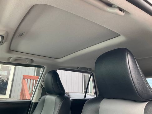 Used 2019 Toyota 4Runner SR5 Premium AWD/4WD image 20