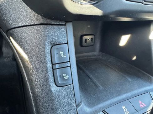 Used 2017 GMC Acadia SLT image 20