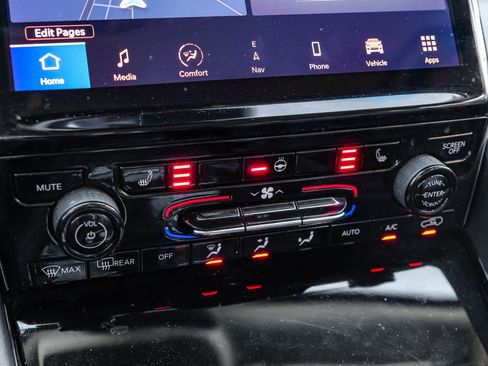 Used 2021 Jeep Grand Cherokee L Limited image 31