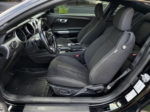 Used 2019 Ford Mustang GT RWD image 13