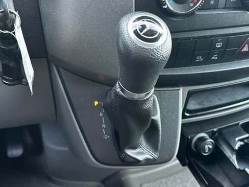 Used 2016 Mercedes-Benz Sprinter 2500 image 24