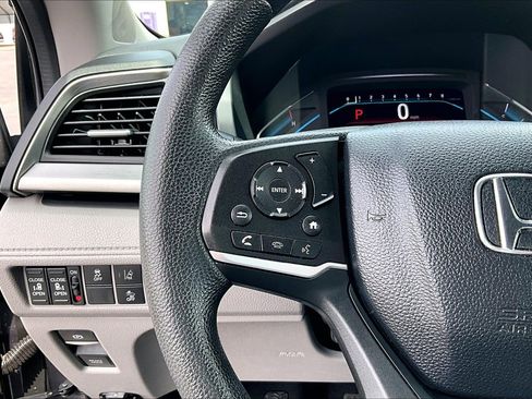 Used 2019 Honda Odyssey EX image 18