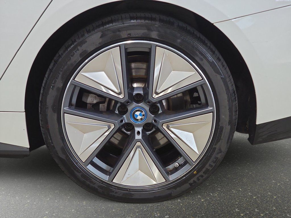 Used 2023 BMW i4 eDrive40 w/ Premium Package RWD image 32