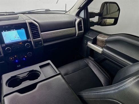 Used 2018 Ford F250 Lariat w/ Lariat Value Package image 24