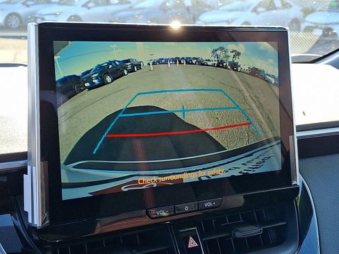 Certified 2025 Toyota Corolla SE image 19