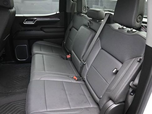 Used 2025 Chevrolet Silverado 1500 LTZ AWD/4WD image 18