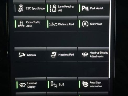 Used 2020 Volvo V60 T5 Momentum w/ Momentum Advanced Package image 17