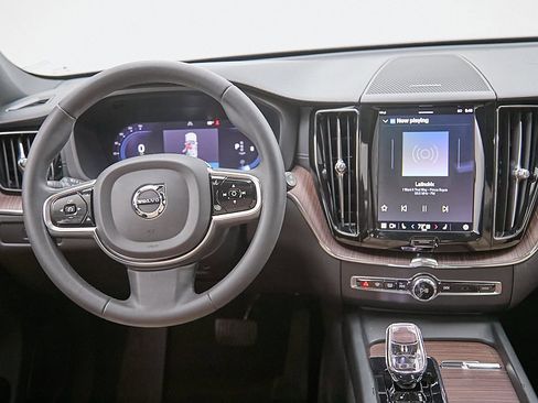 Certified 2023 Volvo XC60 B5 Ultimate w/ Protection Package Premier image 24