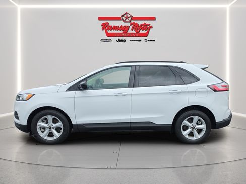 Used 2023 Ford Edge SE AWD/4WD image 2