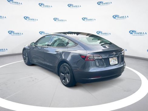 Used 2021 Tesla Model 3 Standard Range Plus image 3