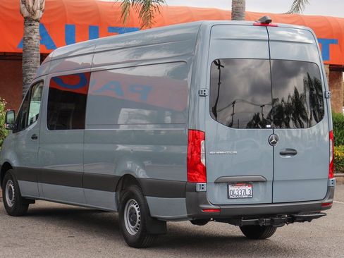Used 2021 Mercedes-Benz Sprinter 2500 image 6
