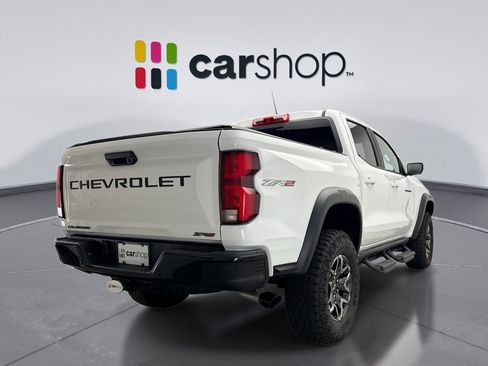 Used 2025 Chevrolet Colorado ZR2 w/ Technology Package AWD/4WD image 5