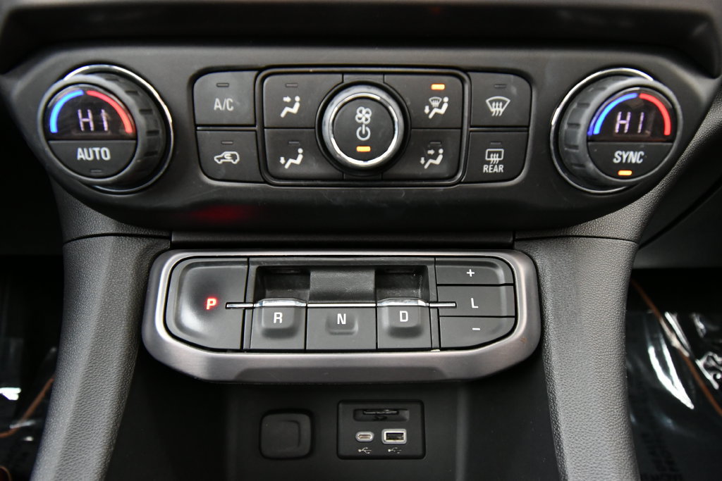Used 2021 GMC Acadia AT4 w/ GMC Pro Grade Package AWD/4WD image 29