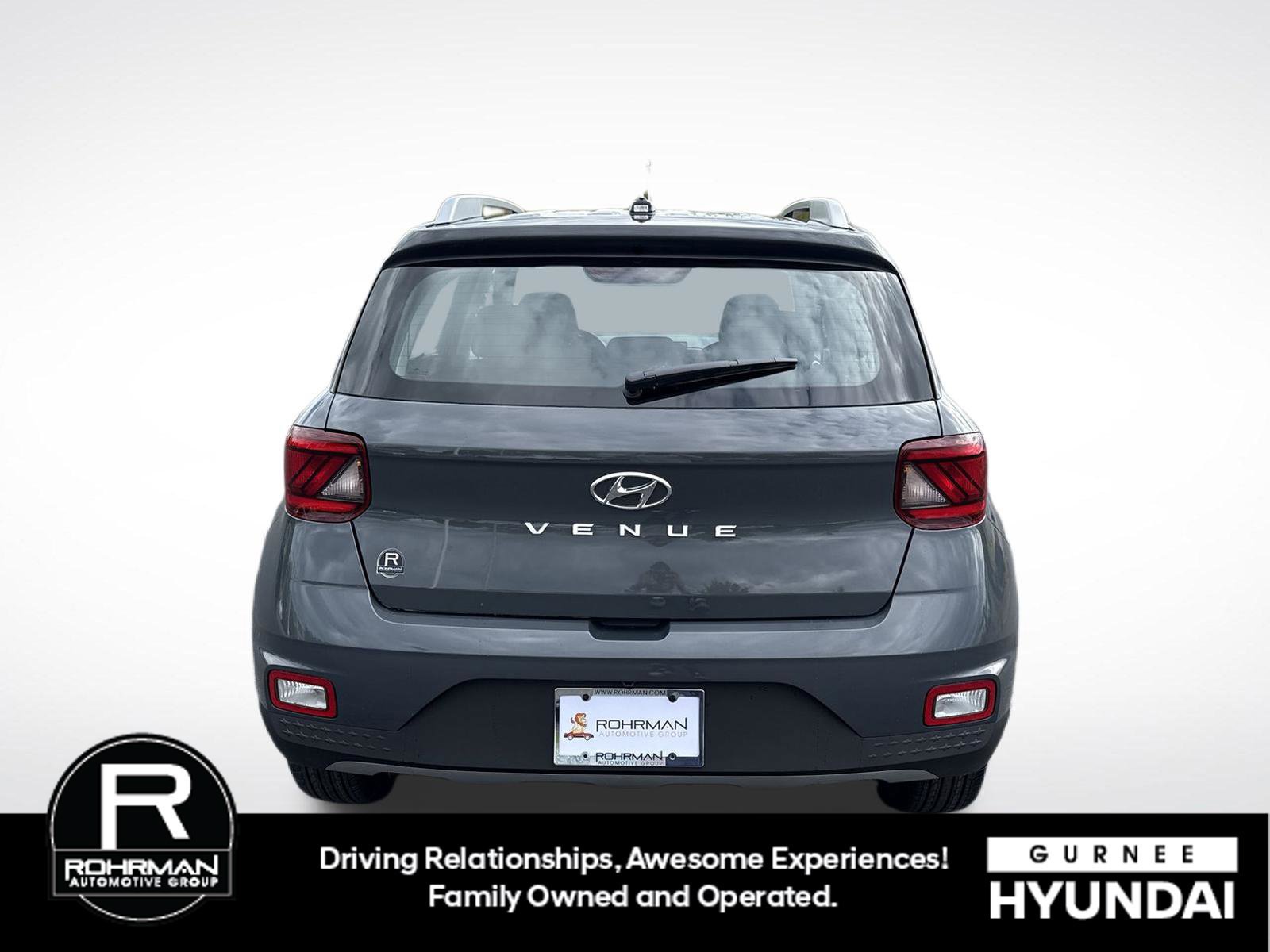 Used 2026 Hyundai Venue SEL FWD image 8