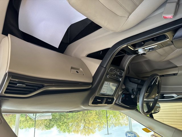 Used 2017 Ford Fusion SE w/ Fusion SE Technology Package FWD image 28