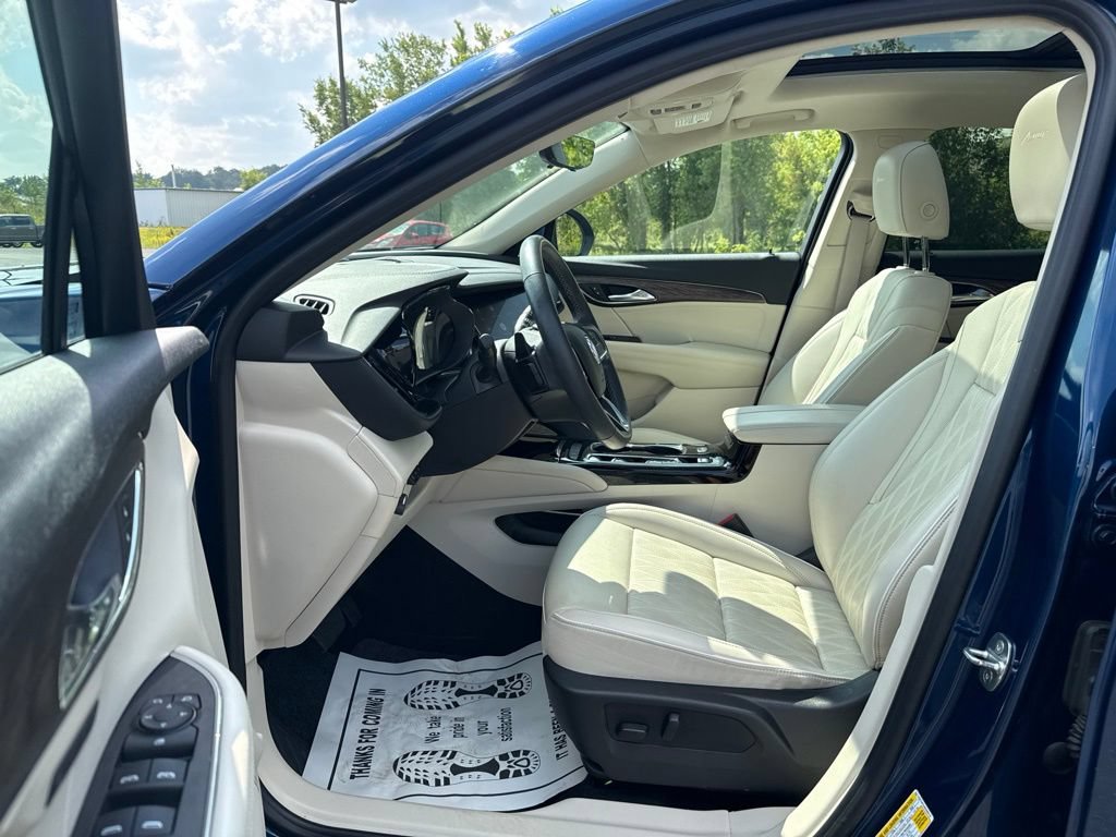 Used 2022 Buick Envision Avenir w/ Technology Package II AWD/4WD image 24