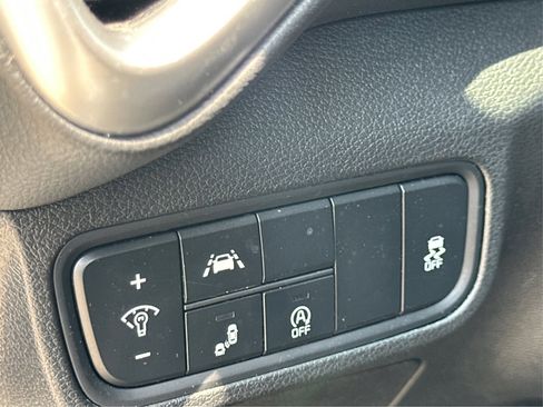 Used 2022 Kia Soul LX w/ Technology Package FWD image 13