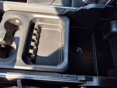 New 2026 RAM 1500 Laramie AWD/4WD image 10