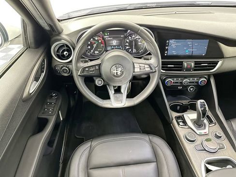 Used 2023 Alfa Romeo Giulia Ti image 11