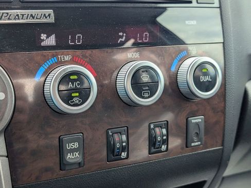 Used 2013 Toyota Tundra Platinum image 18