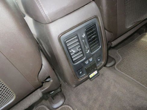 Used 2014 Jeep Grand Cherokee Summit AWD/4WD image 27