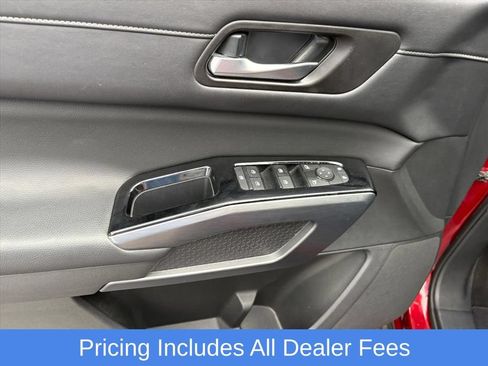 Certified 2023 Nissan Pathfinder SL w/ Black Appearance Package AWD/4WD image 23