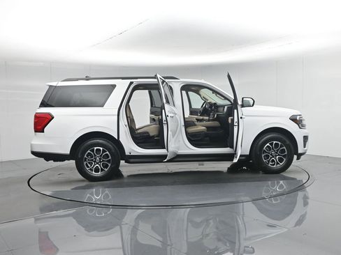Certified 2024 Ford Expedition Max XLT image 39