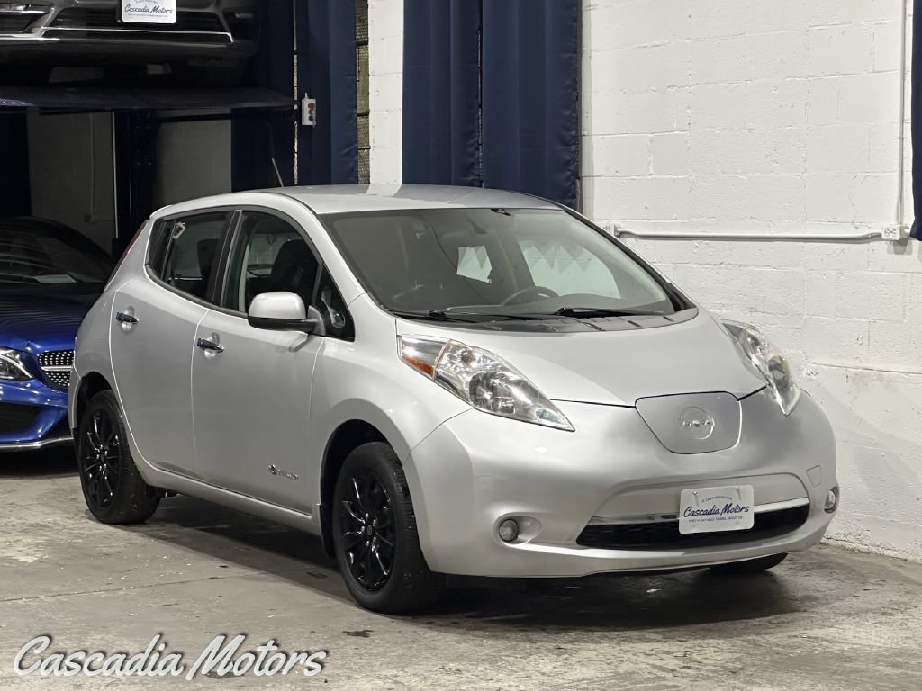 Used 2015 Nissan Leaf S w/ Charge Package FWD image 1