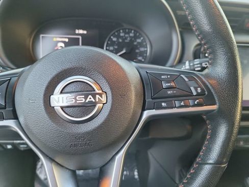 Used 2023 Nissan Kicks SR w/ SR Premium Package FWD image 18