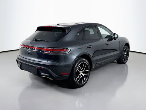 Certified 2024 Porsche Macan AWD/4WD image 9