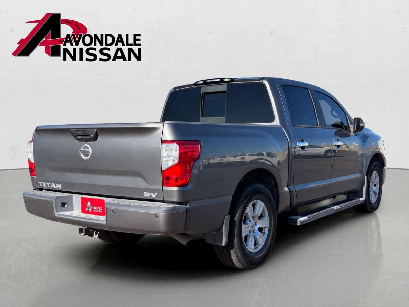 Used 2019 Nissan Titan SV w/ SV Convenience Package RWD image 4