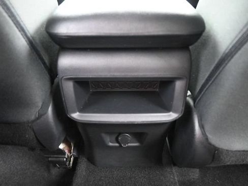 Used 2021 Toyota RAV4 LE w/ Carpet Mat Package (TMS) AWD/4WD image 25