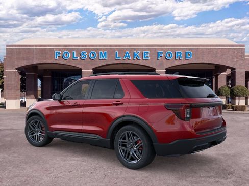 New 2026 Ford Explorer ST-Line w/ ST-Line Street Pack AWD/4WD image 4