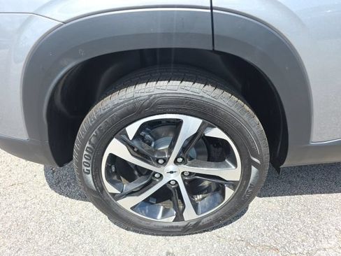 Used 2024 Chevrolet Trax RS FWD image 10