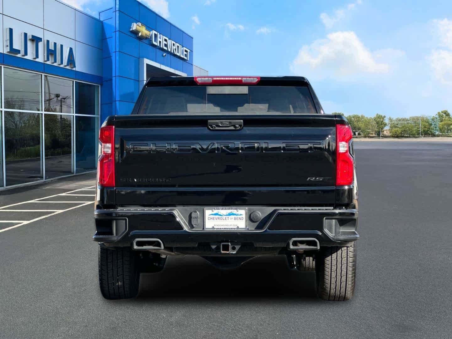 Used 2025 Chevrolet Silverado 1500 RST w/ Dark Appearance Package AWD/4WD image 7