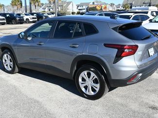 Used 2025 Chevrolet Trax LS video 3