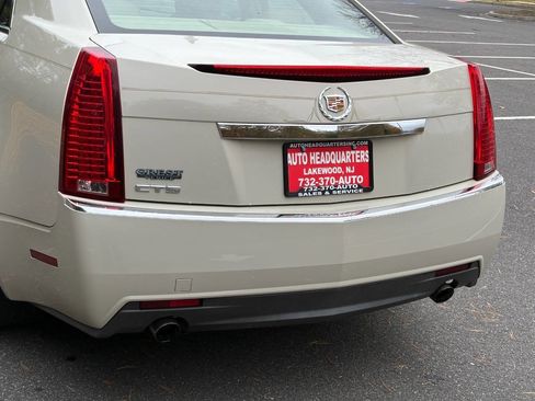 Used 2010 Cadillac CTS Luxury image 10