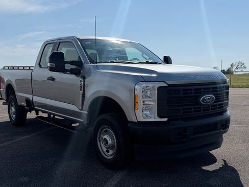 Used 2024 Ford F250 XL AWD/4WD image 1
