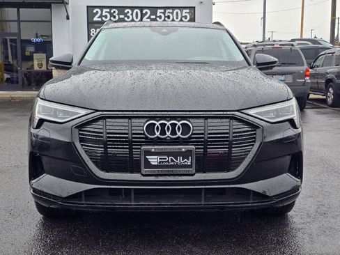 Used 2021 Audi e-tron Premium Plus w/ Premium Plus Package AWD/4WD image 3