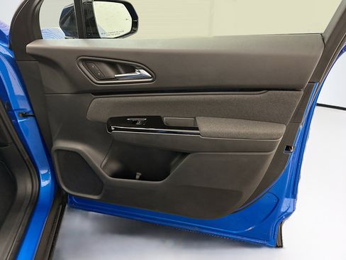 Used 2025 Honda Prologue EX image 33